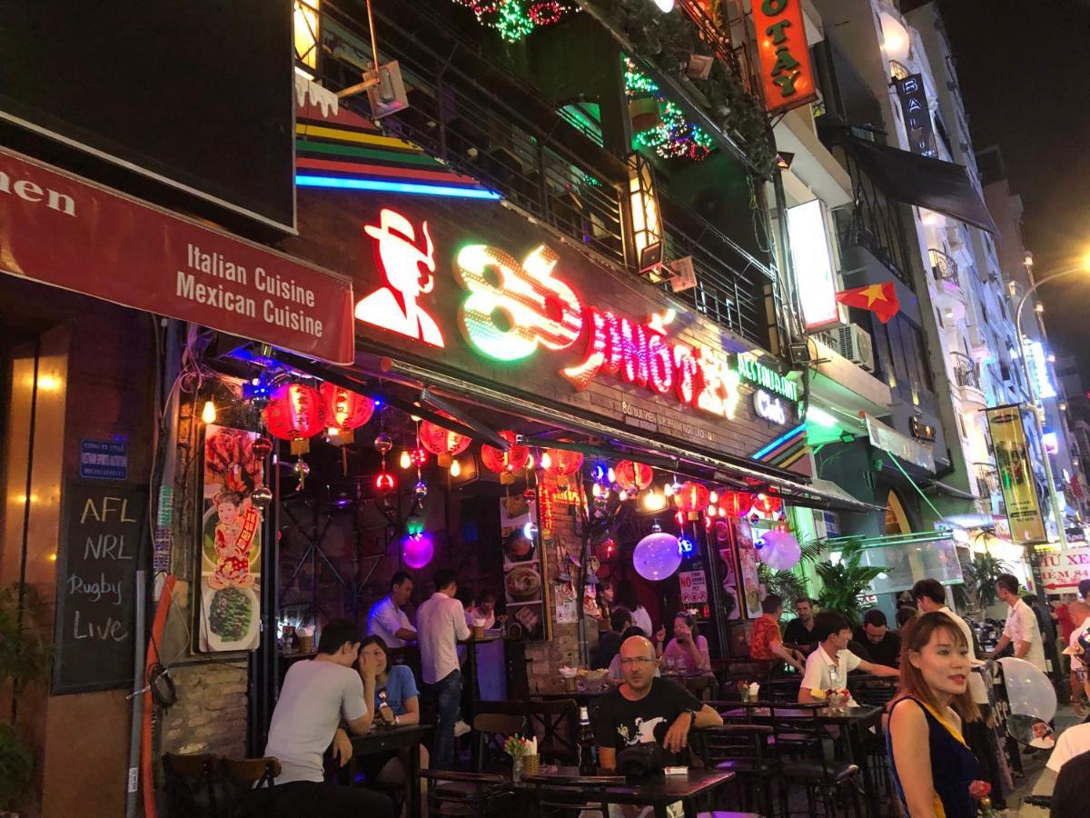 Futuristic Inn Ho Chi Minh City Bagian luar foto