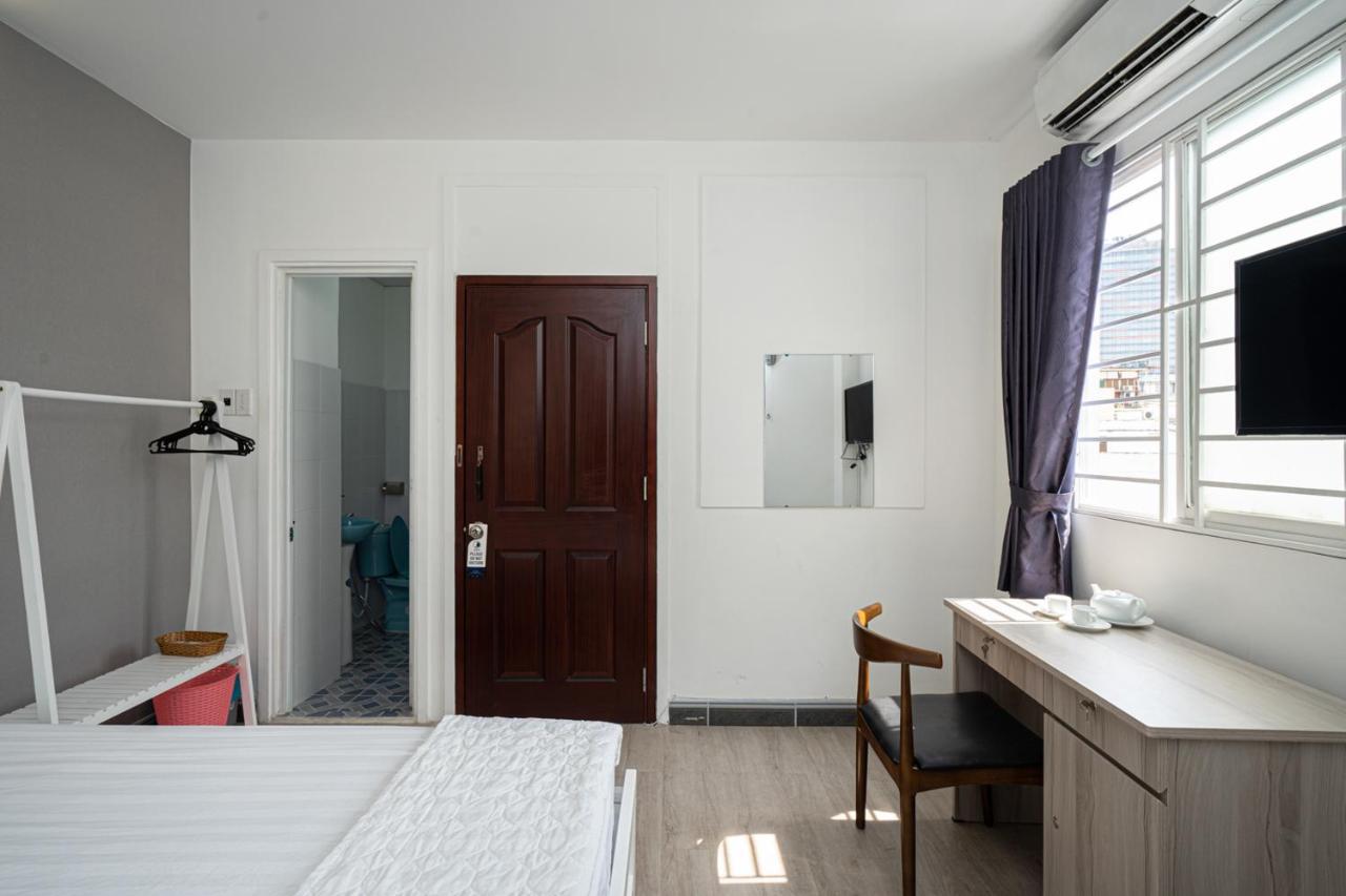Futuristic Inn Ho Chi Minh City Bagian luar foto